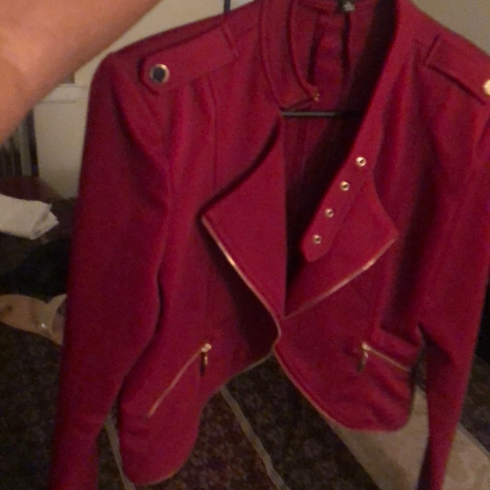Red jacket - Picture 2 of 3